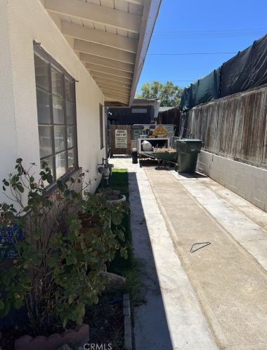 16667 Joshua St, Victorville, CA 92395-3927