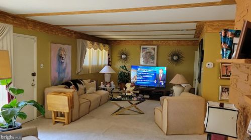 7761 Mellon Rd, Wyncote, PA 19095-2318