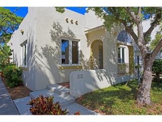 512 Madison Ct, Sarasota, FL 34236-7120