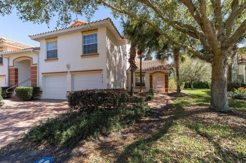 5415 Admiral Way, Oxford, FL 34484-3703