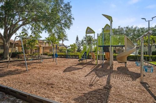 7566 Citrus Hill Ln, Naples FL  34109-0600 exterior