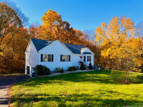 173 Mill Rd, North Haven, CT 06473-3421