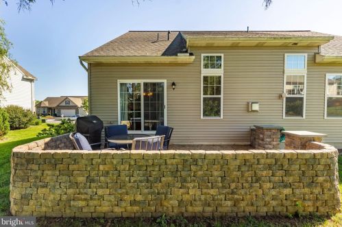 25 Summerlyn Dr, Ephrata PA  17522-9331 exterior