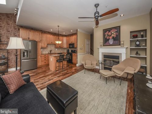 167 Meadow View Ln, Lansdale PA  19446-5930 exterior