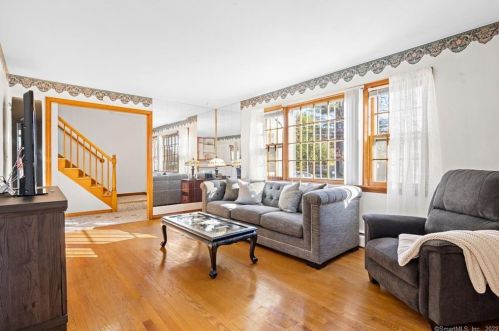 542 Forest St, Hartford CT  06118-2035 exterior