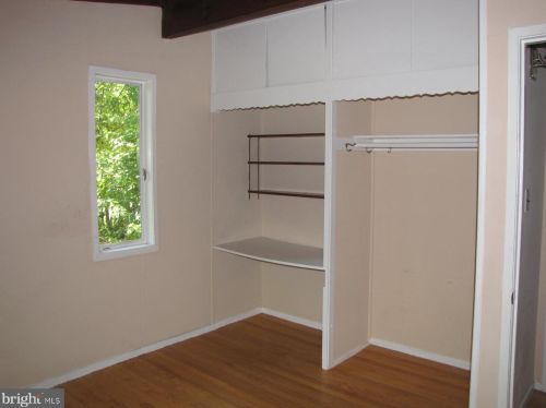 2901 Pine Spring Rd, Falls Church VA  22042-1317 exterior
