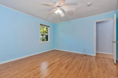 50 Abingdon Ln, Scarsdale NY  10583-6649 exterior