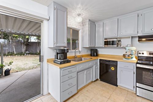 10868 Oakton Way, Rancho Cordova CA  95670-2449 exterior