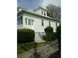 217 Aquidneck Ave, Middletown, RI 02842-5613
