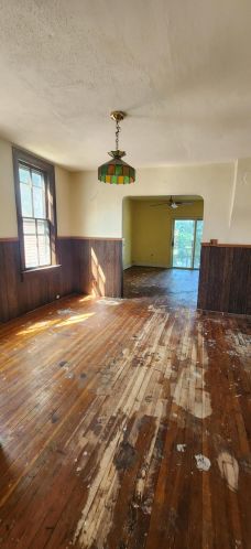 1110 18 St, Milwaukee WI 53233-1131 exterior