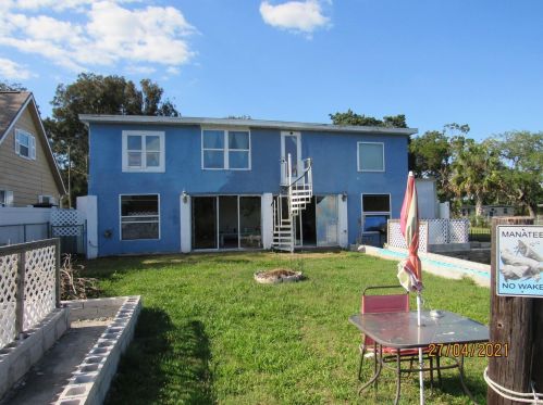 6704 Canal St, Port Richey, FL 34667-1145