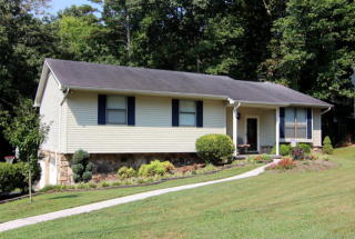 1821 Stonebrook Dr, Knoxville, TN 37923-1331