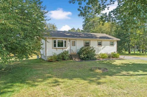 50 Danis Park Rd, Goffstown, NH 03045-2683