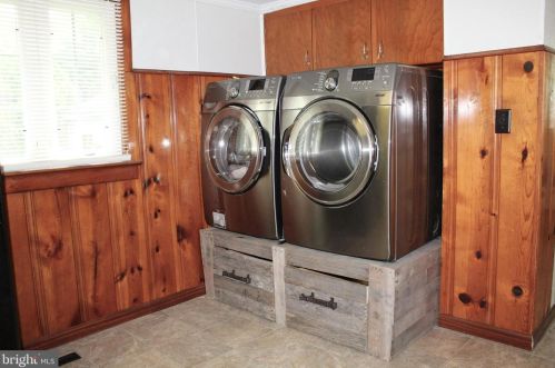 9657 Randall St, Laurel DE  19956-4314 exterior