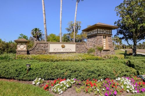2701 Wood Pointe Dr, Tarpon Springs, FL 34691-8727