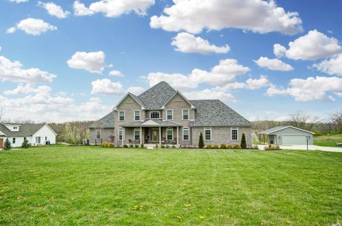 5913 Fowler Rd, Enon, OH 45323
