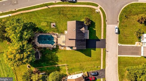 101 Stoneridge Pl, Bear DE  19701-1952 exterior