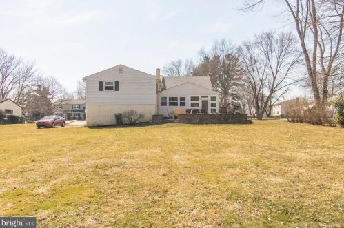 1640 Cavan Dr, Dresher PA  19025-1210 exterior