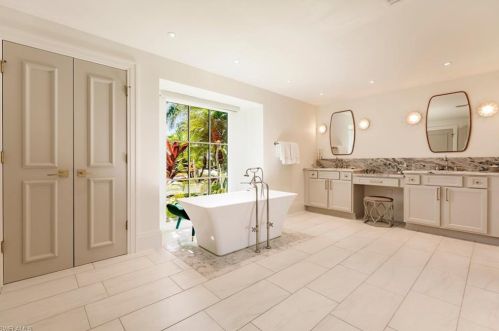 579 Neapolitan Way, Naples FL  34103-8567 exterior