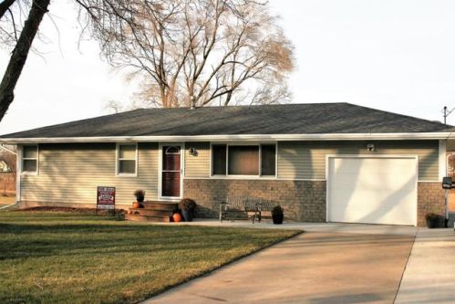 615 6th St, Zook Spur, IA 50156-1703
