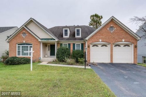8499 Silverview Dr, Lorton, VA 22079-4406