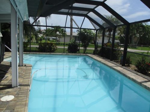 3918 20th Ave, Cape Coral, FL 33904-5017