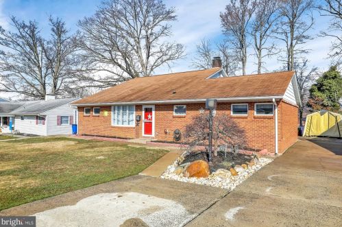 209 Suffolk Rd, Fairless Hills, PA 19030-3203