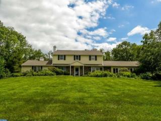 121 Beaumont Dr, Upper Makefield, PA 18940-2525