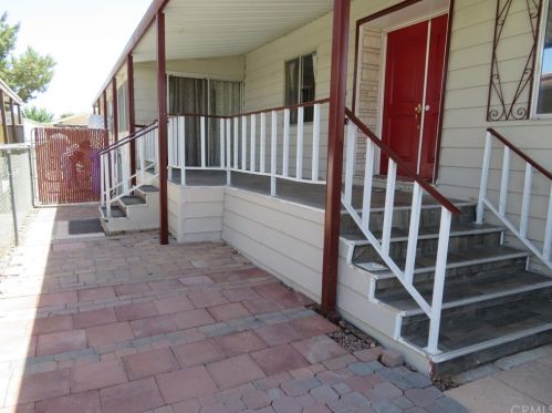 15252 Seneca Rd, Victorville, CA 92392-2223