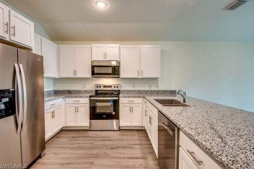 411 18th St, Cape Coral, FL 33909-0052