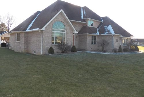 1115 Lehmer St, Latrobe PA  15650-2254 exterior