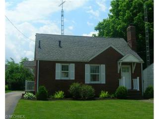 2922 16th St, Canton, OH 44706-2529