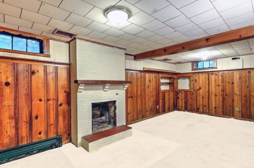 16 Cormier Rd, Lincoln RI  02865-3104 exterior