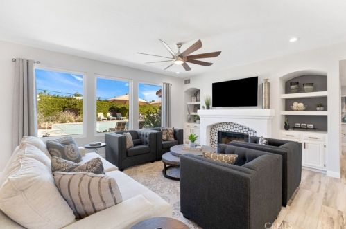 78720 Avenida La Fonda, La Quinta CA  92253-2805 exterior