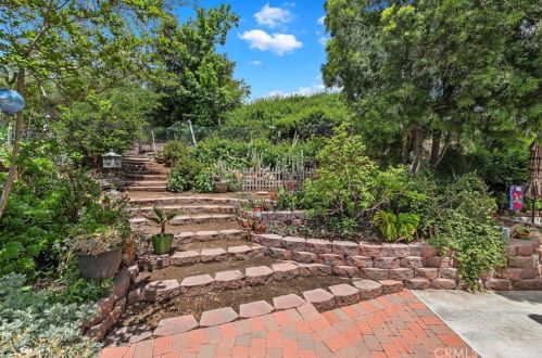 5807 Greens Dr, Riverside CA  92509-7327 exterior