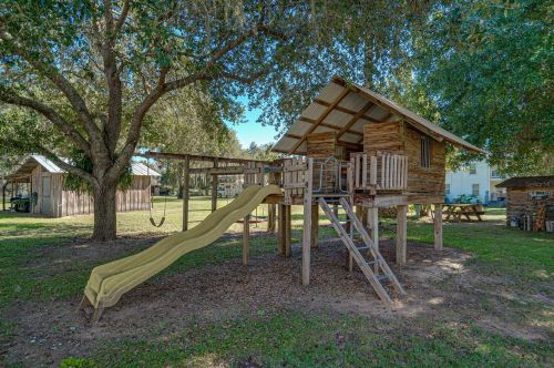 12940 Fort King Rd, Dade City FL  33525-5605 exterior