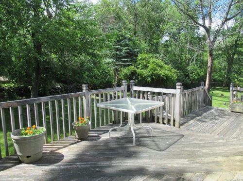 101 Shale Dr, Middletown NY  10940-7121 exterior