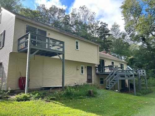 38 Coult Ln, Lyme, CT 06371-1104