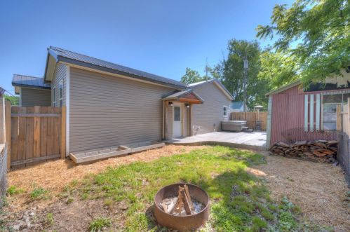 312 Oak St, Hide Away Hills OH  43107-1038 exterior