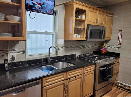 97-19 89th St, Jamaica NY  11421-1323 exterior