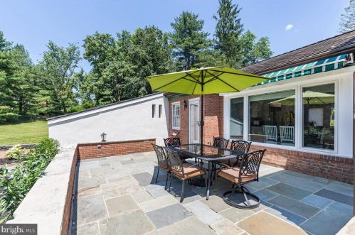 213 Constitution Dr, Princeton NJ  08540-6711 exterior