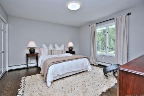 145 Bayberry Ln, Bridgeport CT  06612-1400 exterior