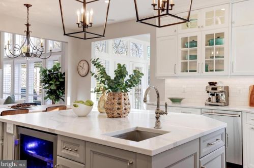 18506 Pelicans Nest Way, Leesburg VA  20176-3963 exterior