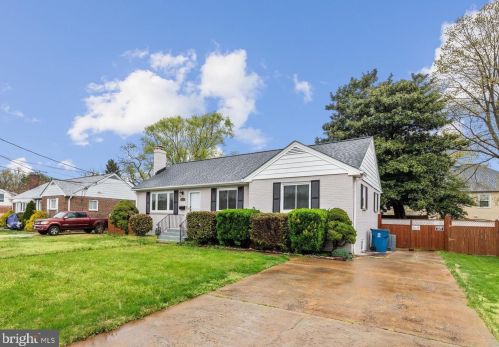 6005 Amherst Ave, Springfield, VA 22150-3228