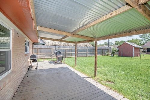 4205 Baron Ln, Deer Park TX  77536-6220 exterior