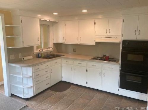 181 Circle Dr, Litchfield, CT 06750-1761