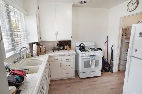 1388 Verdugo Rd, Glendale CA  91205-0028 exterior