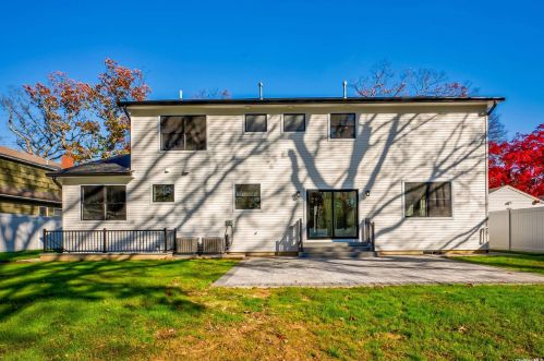 542 Linden St, Hempstead NY  11552-2649 exterior