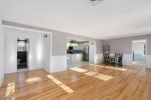 7 Berry Rd, Wantage, NJ 07461-3070