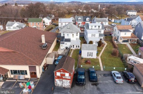 1210 Philadelphia Ave, Gilbertsville PA  19525-9573 exterior